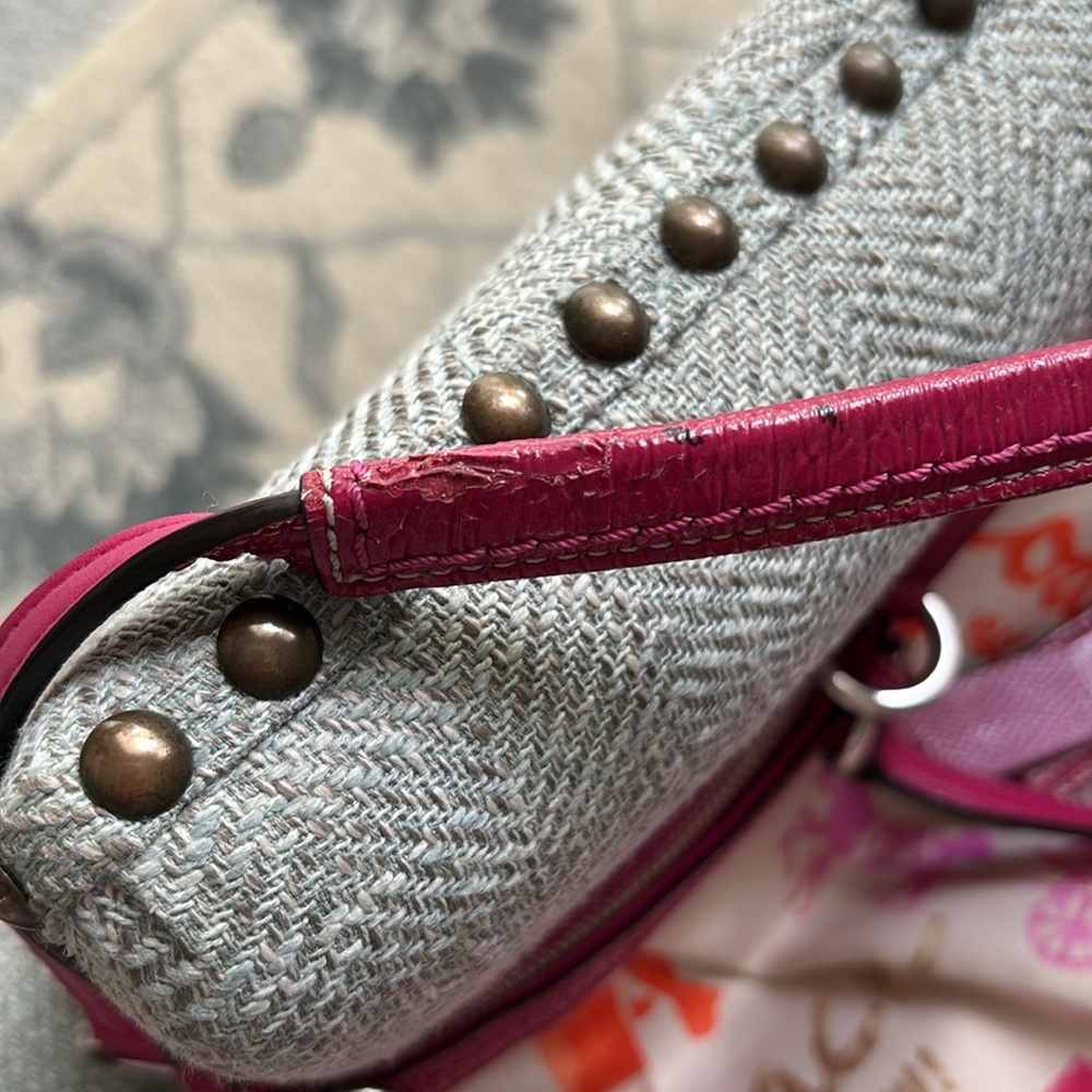 Coach Horse and Carriage Pink 1941 Shoulder Bag - Picture 12 of 16